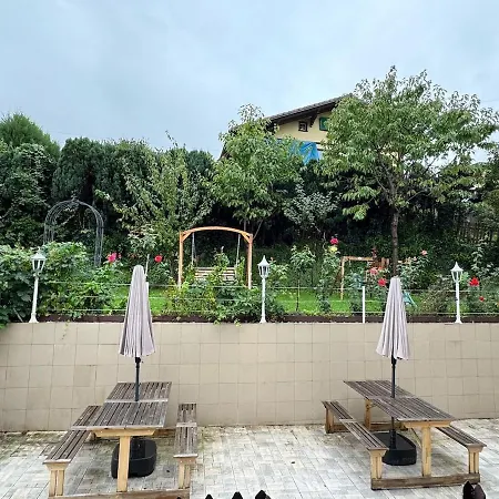 - View - For 6 Guests *