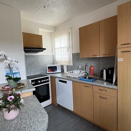 아파트 - View - For 6 Guests 툰