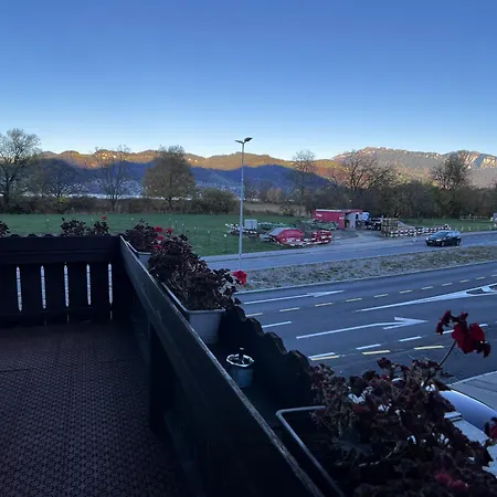 - View - For 6 Guests 아파트