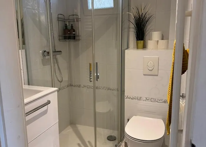 - View - For 6 Guests