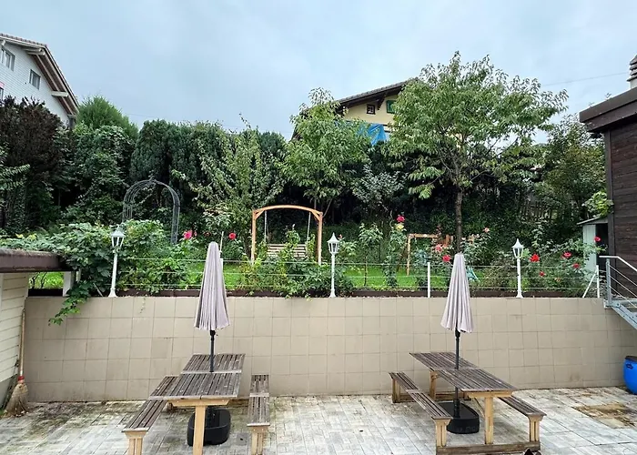 - View - For 6 Guests *